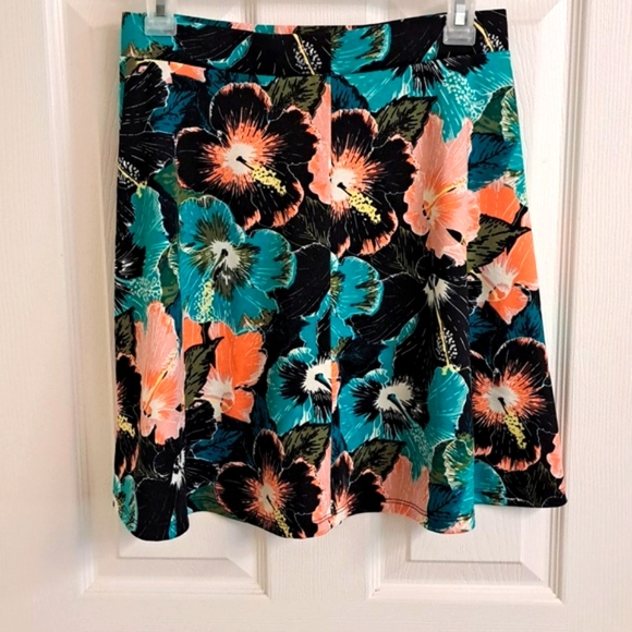 NWOT Tank Top - Picture 8 of 10